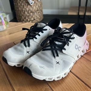 Cloud x 3 Training Shoe Size 8